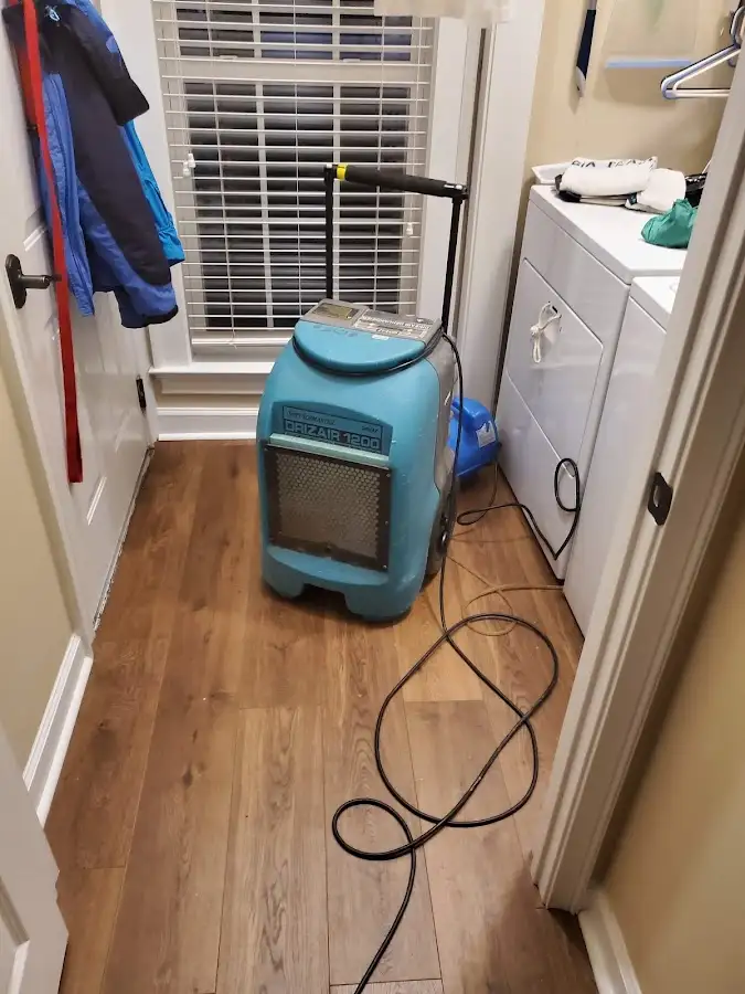 Commercial dehumidifier deployed for Flood Damage Cleanup in Clarkston Heights-Vineland
